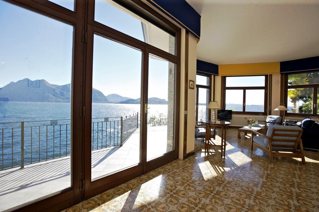 Villa Camelia แวร์บาเนีย ภายนอก รูปภาพ