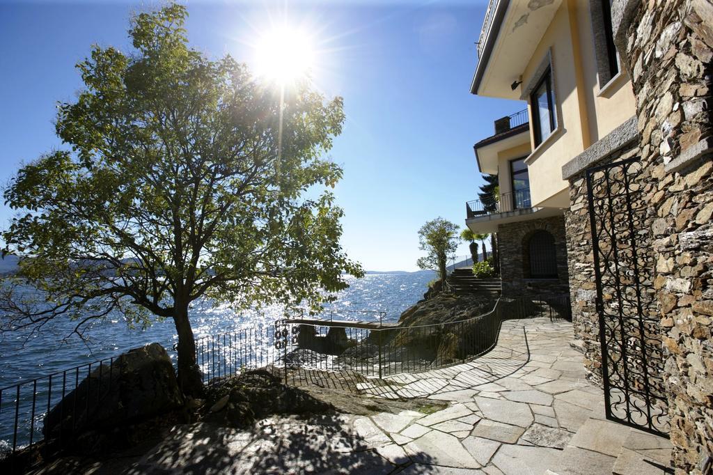 Villa Camelia แวร์บาเนีย ภายนอก รูปภาพ