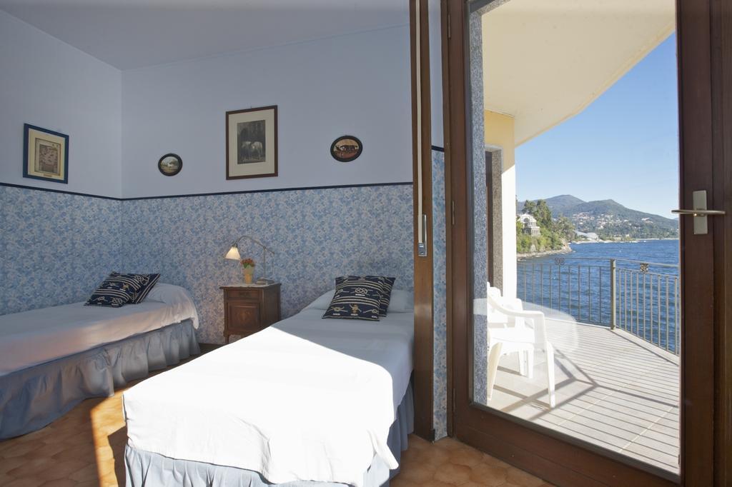 Villa Camelia แวร์บาเนีย ภายนอก รูปภาพ