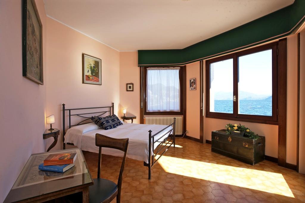 Villa Camelia แวร์บาเนีย ภายนอก รูปภาพ